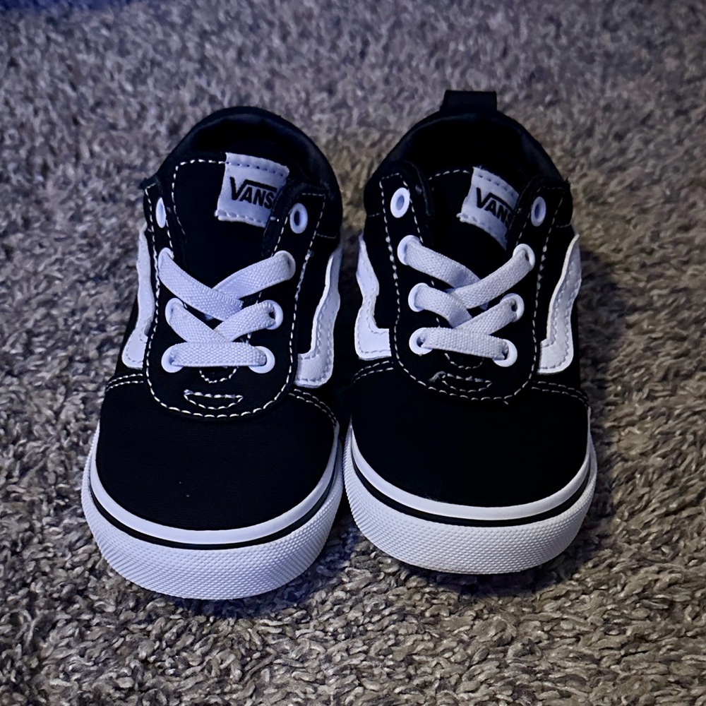 Vans Kids Black & White Low-Top Sneakers